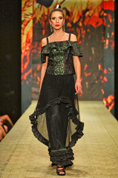 Fusta tull brodata V389